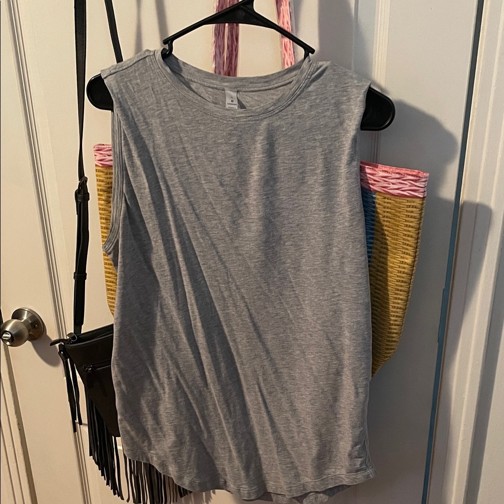 Lululemon gray tank size 6 over sized